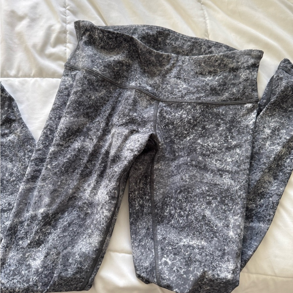 Lulu lemon print leggings